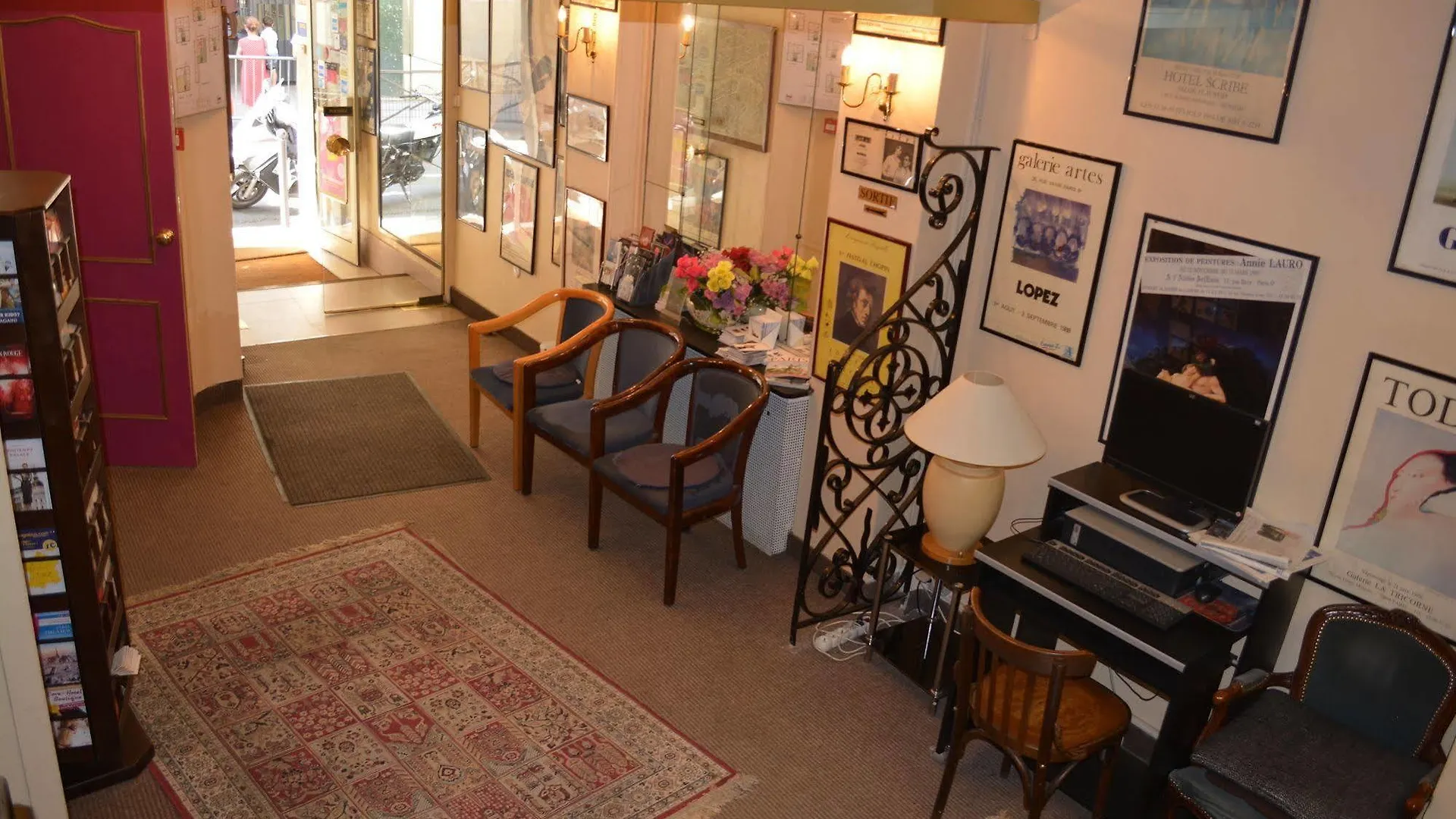 Hotel Stanislas 2*